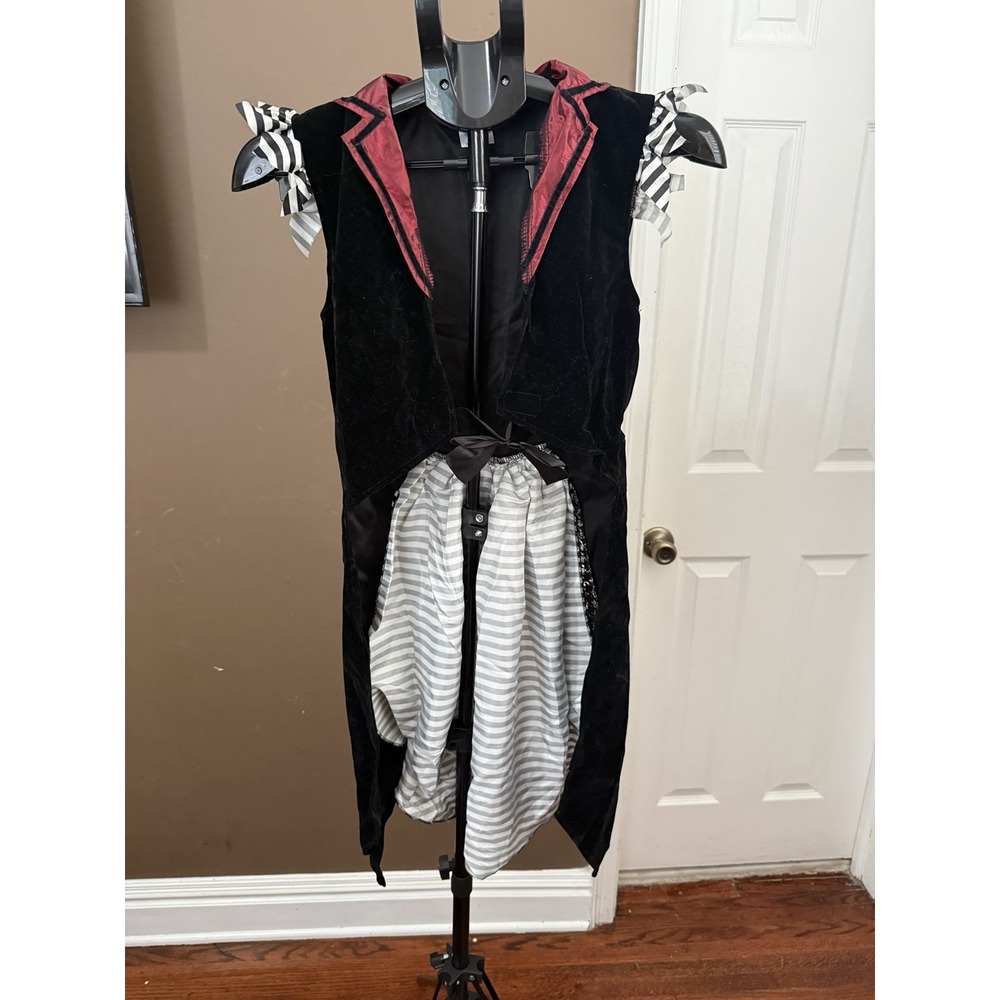 Black Velvet and Gold-Patterned Costume Dress, Queen of Hearts Size XL